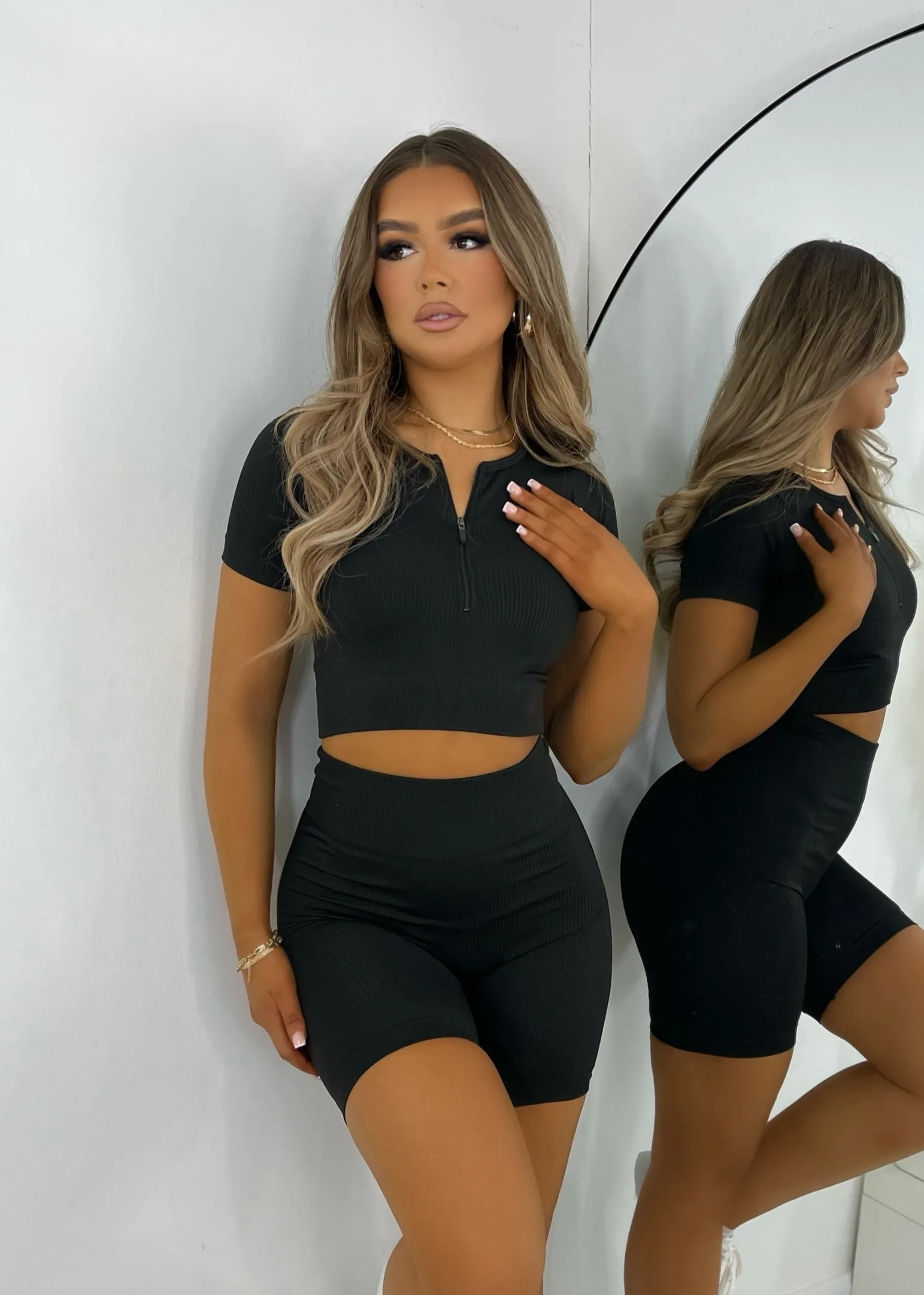 comfort_szn_crop_top_and_cycling_shorts_set__black_1.webp Best Comfort Szn Crop Top And Cycling Shorts Set - Black Women Co-Ords